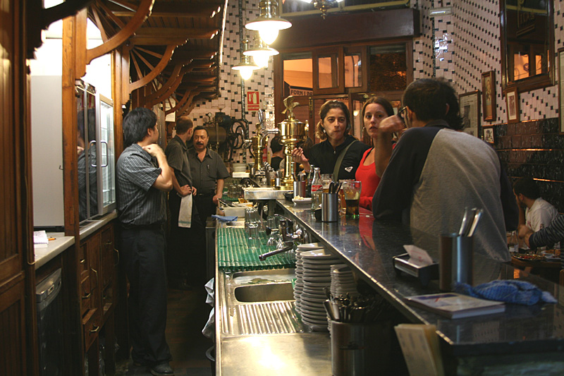 Tapasbar in der Altstadt von Valencia